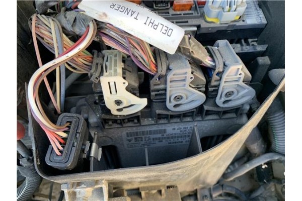 Recambio de centralita para peugeot partner tepee 1.6 premium referencia OEM IAM 9664843780 281013872 
