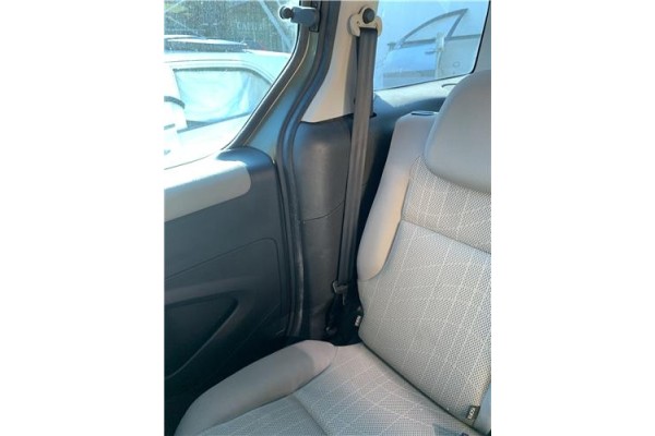 Recambio de cinturon seguridad trasero derecho para peugeot partner tepee 1.6 premium referencia OEM IAM 8975W3 8975QT 