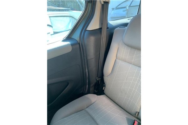 Recambio de cinturon seguridad trasero derecho para peugeot partner tepee 1.6 premium referencia OEM IAM 8975W3 8975QT 