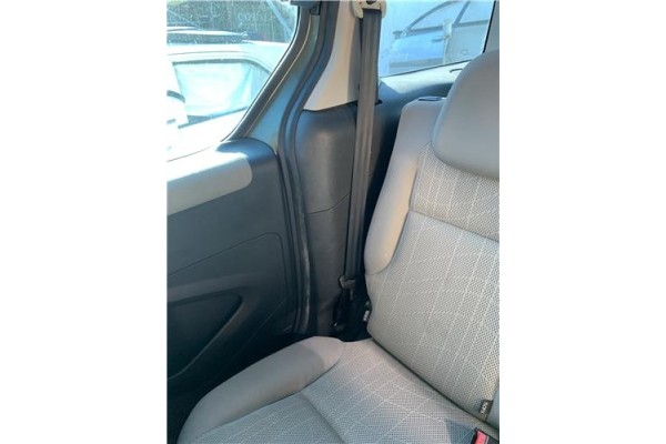 Recambio de cinturon seguridad trasero derecho para peugeot partner tepee 1.6 premium referencia OEM IAM 8975W3 8975QT 