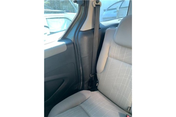 Recambio de cinturon seguridad trasero derecho para peugeot partner tepee 1.6 premium referencia OEM IAM 8975W3 8975QT 