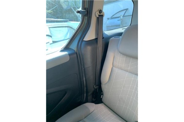 Recambio de cinturon seguridad trasero derecho para peugeot partner tepee 1.6 premium referencia OEM IAM 8975W3 8975QT 
