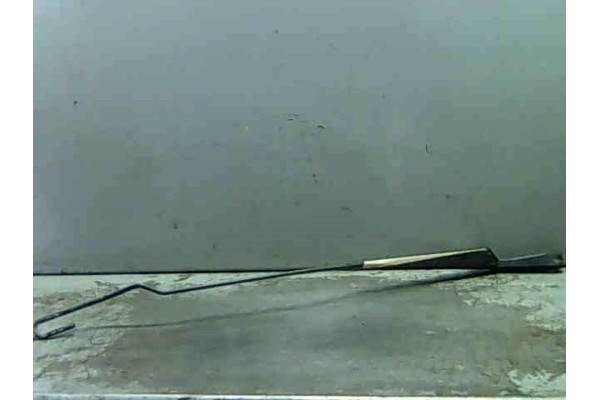 Recambio de brazo limpiaparabrisas delantero para volkswagen golf iii berlina (1h1)(1991) 2.0 referencia OEM IAM   