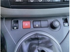 Recambio de interruptor luces emergencia para peugeot partner tepee 1.6 premium referencia OEM IAM 6990L2  