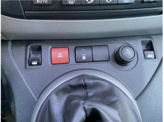 Recambio de interruptor luces emergencia para peugeot partner tepee 1.6 premium referencia OEM IAM 6990L2  