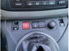 Recambio de interruptor luces emergencia para peugeot partner tepee 1.6 premium referencia OEM IAM 6990L2  