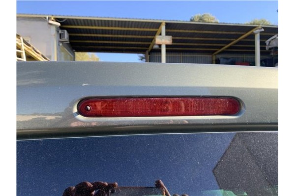 Recambio de luz central de freno para peugeot partner tepee 1.6 premium referencia OEM IAM 6351FC  