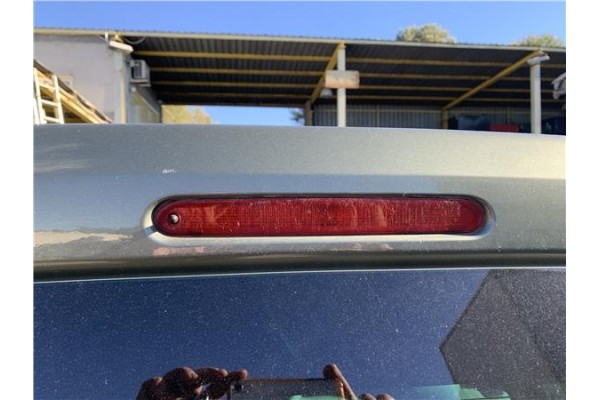 Recambio de luz central de freno para peugeot partner tepee 1.6 premium referencia OEM IAM 6351FC  