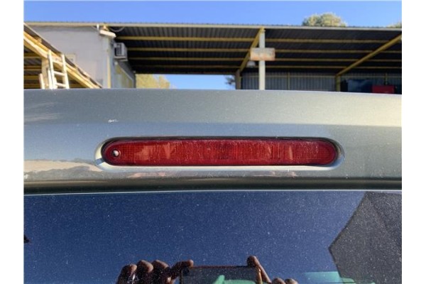 Recambio de luz central de freno para peugeot partner tepee 1.6 premium referencia OEM IAM 6351FC  