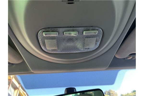 Recambio de luz delantero central techo para peugeot partner tepee 1.6 premium referencia OEM IAM 6362Q2 8146Z3 