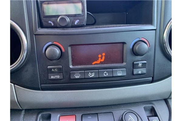 Recambio de mandos climatizador para peugeot partner tepee 1.6 premium referencia OEM IAM 6452K9  