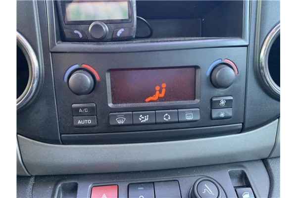Recambio de mandos climatizador para peugeot partner tepee 1.6 premium referencia OEM IAM 6452K9  