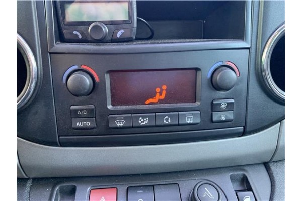 Recambio de mandos climatizador para peugeot partner tepee 1.6 premium referencia OEM IAM 6452K9  