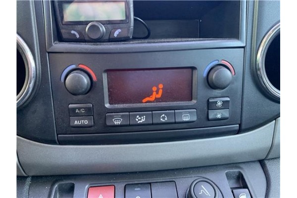 Recambio de mandos climatizador para peugeot partner tepee 1.6 premium referencia OEM IAM 6452K9  