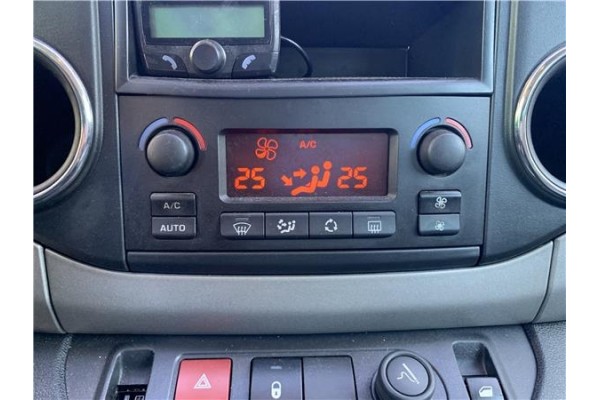 Recambio de mandos climatizador para peugeot partner tepee 1.6 premium referencia OEM IAM 6452K9  
