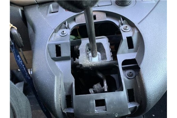 Recambio de palanca de cambio para peugeot partner tepee 1.6 premium referencia OEM IAM 2400KF  