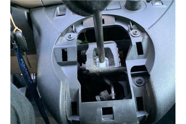 Recambio de palanca de cambio para peugeot partner tepee 1.6 premium referencia OEM IAM 2400KF  