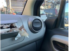 Recambio de rejilla entrada de aire para peugeot partner tepee 1.6 premium referencia OEM IAM 8265GA  