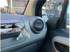 Recambio de rejilla entrada de aire para peugeot partner tepee 1.6 premium referencia OEM IAM 8265GA  