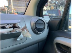 Recambio de rejilla entrada de aire para peugeot partner tepee 1.6 premium referencia OEM IAM 8265GA  