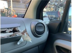 Recambio de rejilla entrada de aire para peugeot partner tepee 1.6 premium referencia OEM IAM 8265GA  