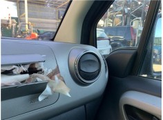 Recambio de rejilla entrada de aire para peugeot partner tepee 1.6 premium referencia OEM IAM 8265GA  