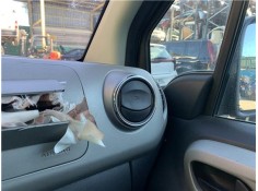 Recambio de rejilla entrada de aire para peugeot partner tepee 1.6 premium referencia OEM IAM 8265GA  