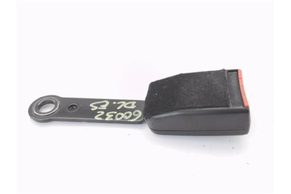 Recambio de anclaje cinturon delantero izquierdo para peugeot 206 1.9 d referencia OEM IAM 8973L3 599CB 