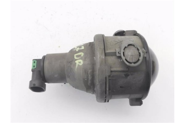 Recambio de faro antiniebla derecho para lexus rx (mcu_) 400h referencia OEM IAM 02BE131407 8121148040 