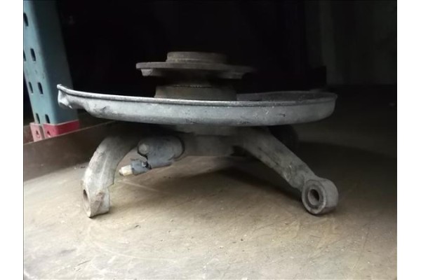 Recambio de mangueta delantero derecha para saab 900 berlina 2.0 i referencia OEM IAM   