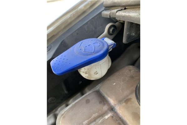 Recambio de deposito limpiaparabrisas para ford focus c-max 2.0 tdci referencia OEM IAM 1318794  
