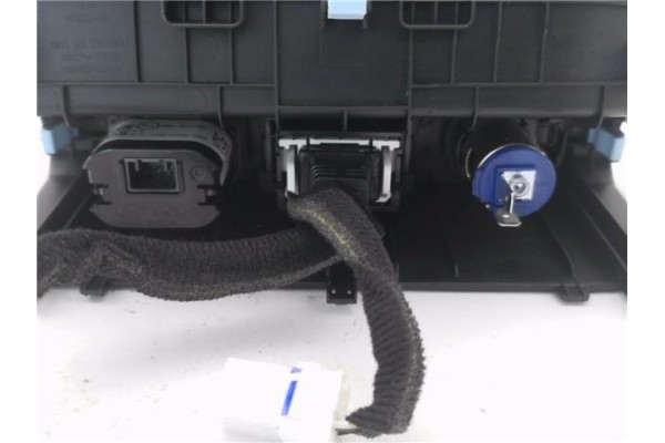 Recambio de toma corriente para kia picanto (ja) 1.0 gdi drive 5mt referencia OEM IAM 96120G6600  