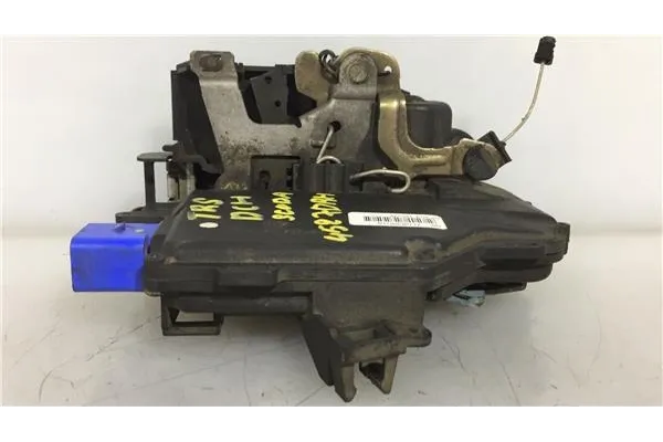 Recambio de cierre electromagnetico trasero derecho para skoda octavia berlina (1z3) 1.6 active referencia OEM IAM 7L0839016 A00