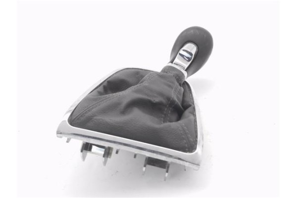 Recambio de pomo palanca cambio para opel astra j berlina 5p 1.6 selective referencia OEM IAM 55565905  