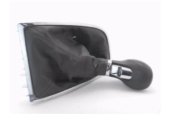 Recambio de pomo palanca cambio para opel astra j berlina 5p 1.6 selective referencia OEM IAM 55565905  
