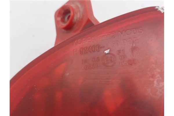 Recambio de piloto defensa trasero derecho para hyundai i30 (gd) 1.4 base referencia OEM IAM R92406A50  