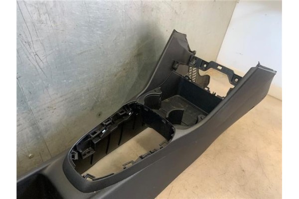 Recambio de embellecedor consola central para kia picanto (ja) 1.0 gdi drive 5mt referencia OEM IAM 84691G6000  