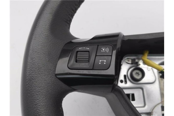 Recambio de volante para opel zafira 1.7 cdti referencia OEM IAM 13326397  