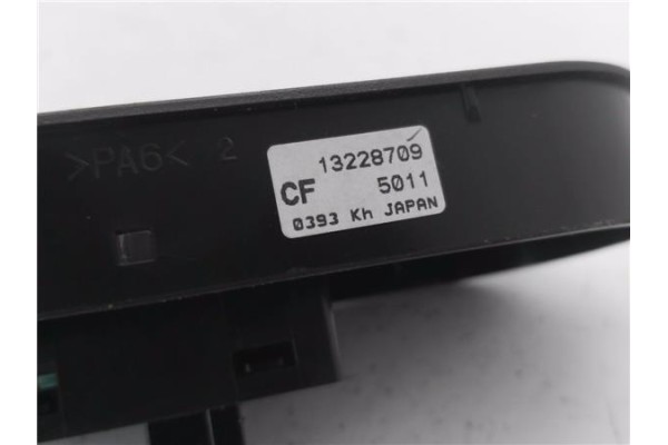 Recambio de mando elevalunas delantero derecho para opel zafira 1.7 cdti referencia OEM IAM 13228709  