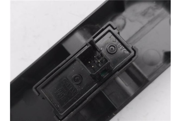 Recambio de mando elevalunas delantero derecho para opel zafira 1.7 cdti referencia OEM IAM 13228709  