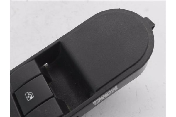Recambio de mando elevalunas delantero derecho para opel zafira 1.7 cdti referencia OEM IAM 13228709  