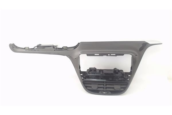 Recambio de embellecedor consola salpicadero para peugeot 208 1.2 access referencia OEM IAM 9673830077 1097753X 