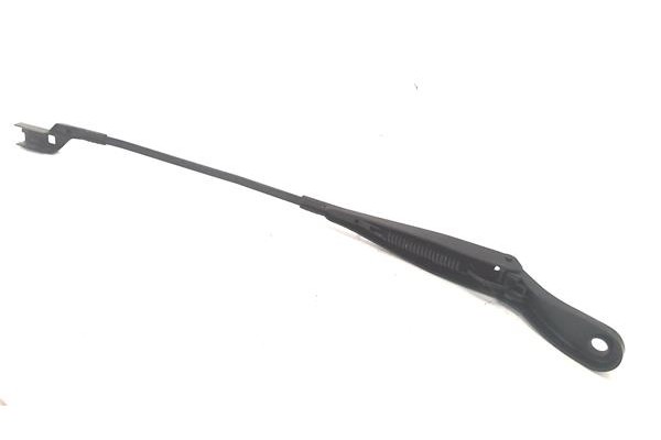 Recambio de brazo limpiaparabrisas delantero izquierdo para peugeot 208 1.2 access referencia OEM IAM 9673291980  