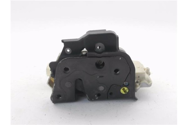 Recambio de cierre electromagnetico trasero izquierdo para audi a3 sportback (8pa) 2.0 tdi ambiente referencia OEM IAM 4F0839015