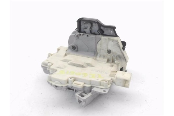 Recambio de cierre electromagnetico trasero izquierdo para audi a3 sportback (8pa) 2.0 tdi ambiente referencia OEM IAM 4F0839015