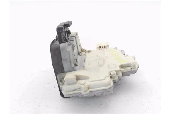 Recambio de cierre electromagnetico trasero izquierdo para audi a3 sportback (8pa) 2.0 tdi ambiente referencia OEM IAM 4F0839015