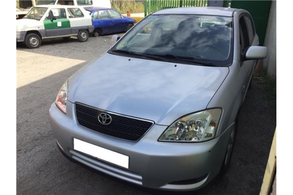 toyota corolla (e12)(2002) del año 