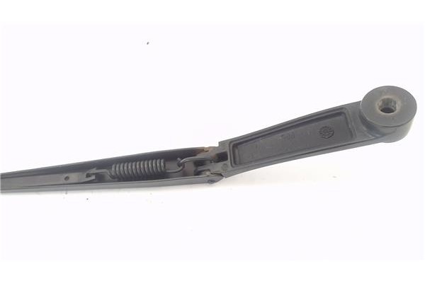 Recambio de brazo limpiaparabrisas delantero derecho para hyundai i30 (fd) 1.6 crdi referencia OEM IAM F00S51F103  