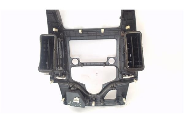 Recambio de embellecedor consola central para hyundai i30 (fd) 1.6 crdi referencia OEM IAM U05F0548  