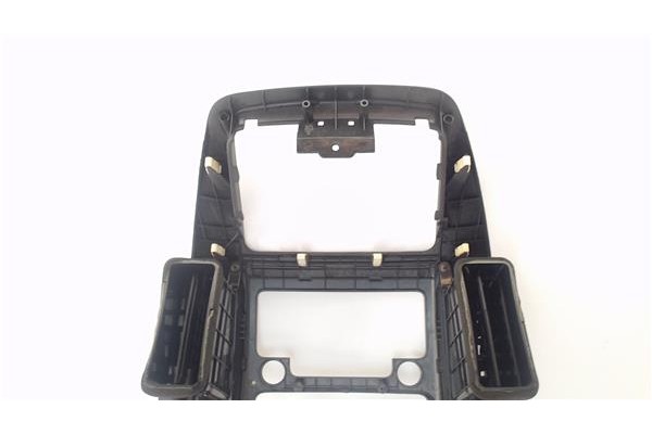 Recambio de embellecedor consola central para hyundai i30 (fd) 1.6 crdi referencia OEM IAM U05F0548  